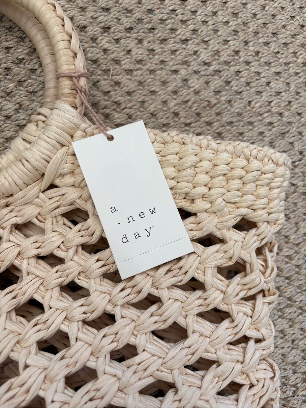 Straw Bag - Picture 2 of 8